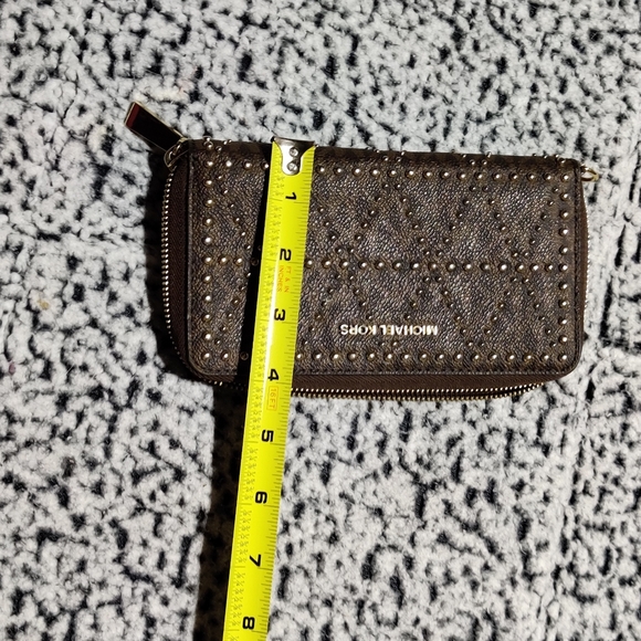 Michael Kors wallet - Picture 8 of 9